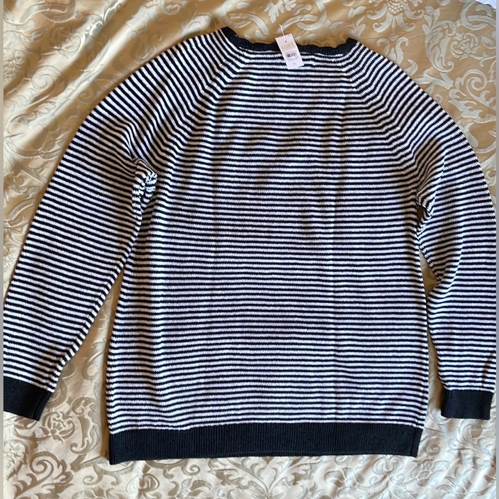 NWT! ❤️‍🔥 LOFT Sweater! - Picture 3 of 5